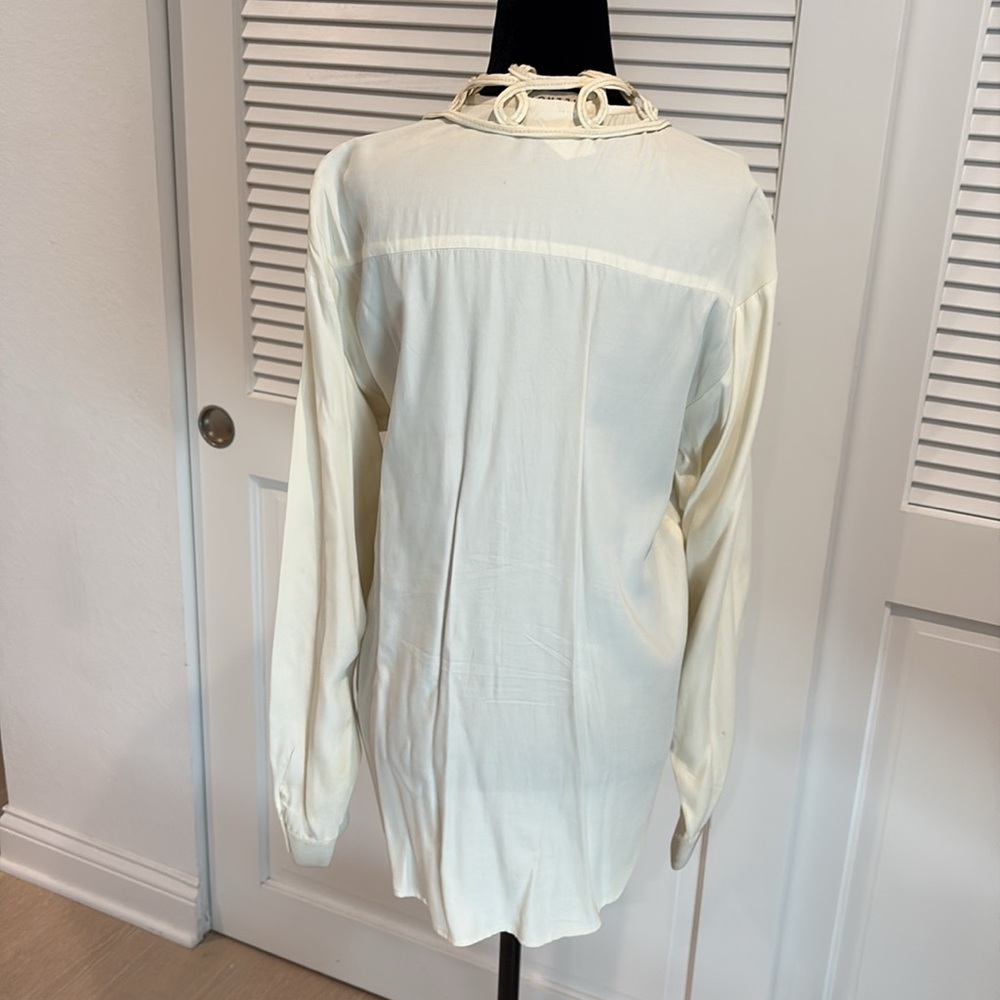 Chic White Women's Button Down Shirt - image 5